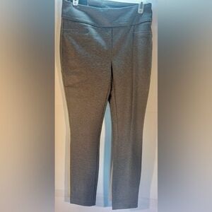 NWT DALIA WOMEN’S PANTS SIZE SMALL LIGHT GREY DARK GREY CHECKED